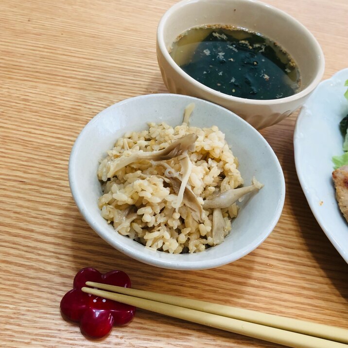 きのこと白滝の玄米炊き込みご飯